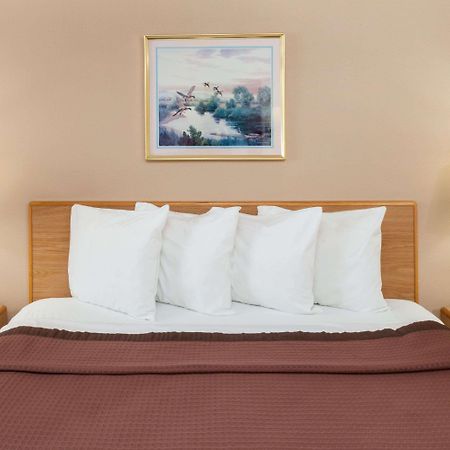 Days Inn By Wyndham Charleston Ngoại thất bức ảnh