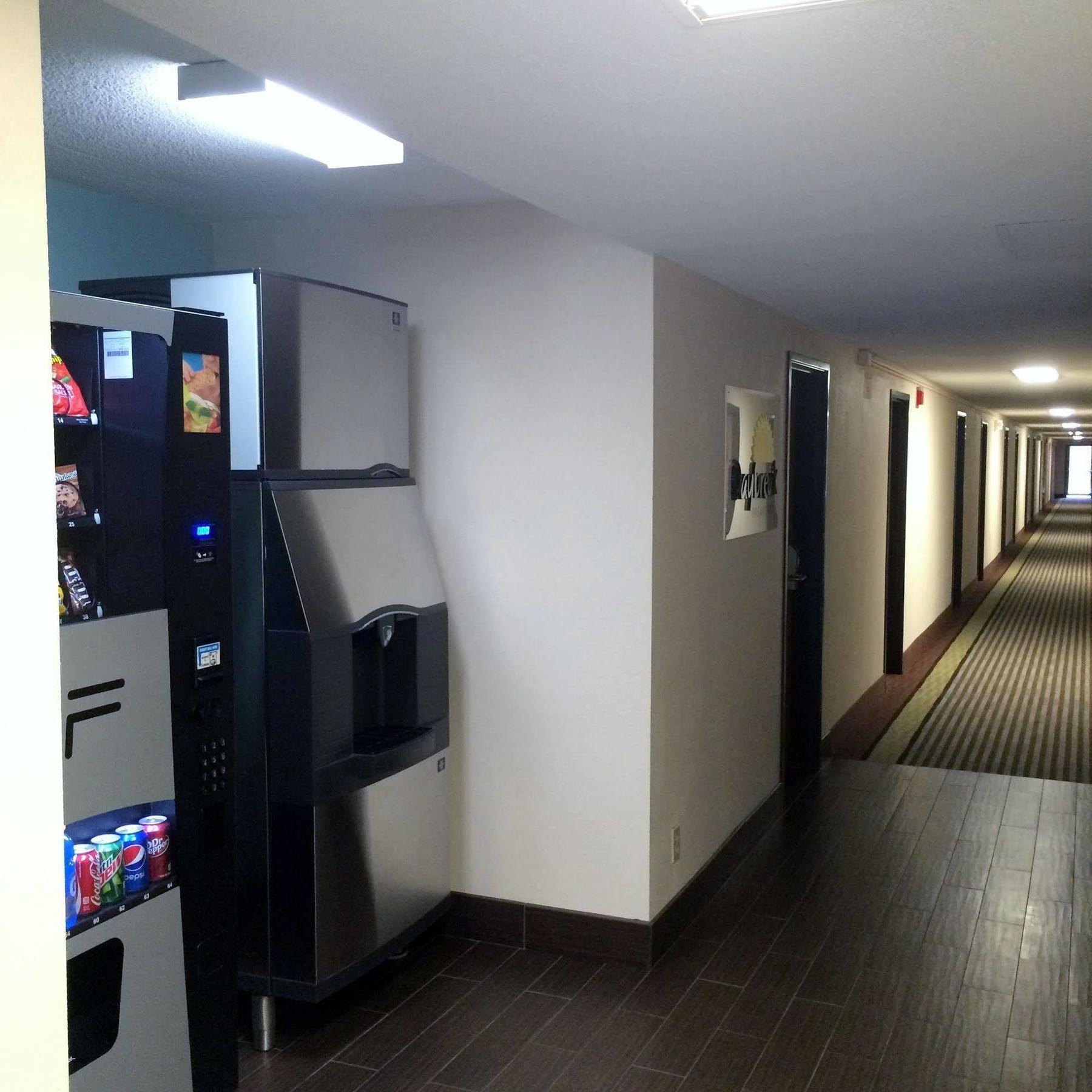 Days Inn By Wyndham Charleston Ngoại thất bức ảnh